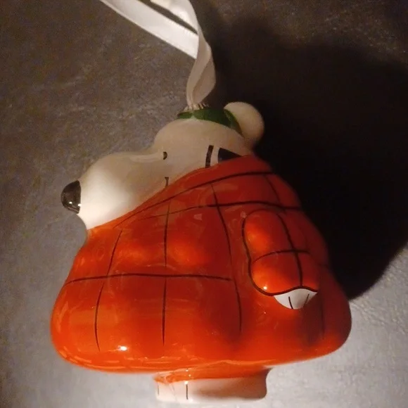 Peanuts Snoopy Ornament NWT - Picture 4 of 5